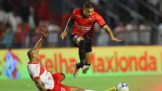 Apático, Athletico perde para o CRB na estreia da Copa do Brasil