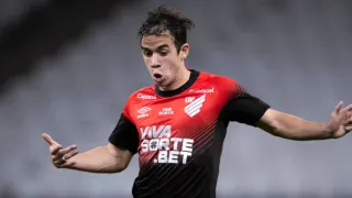 Athletico: Odair comenta futuro incerto do meia Dudu Kogitzki