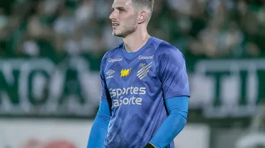 Em tom de despedida, Bento nega falha em nova derrota do Athletico