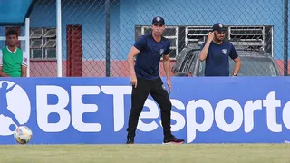 Após goleada do Coritiba, Cianorte demite técnico Zé Roberto