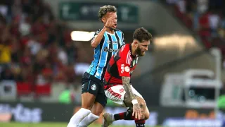 Clube paranaense acusa calote milionário de gigante brasileiro