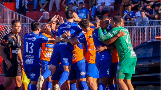 Foz do Iguaçu vence time de Gusttavo Lima nos pênaltis e conquista acesso no Paranaense