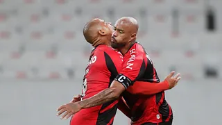 Vitória do Athletico começou e terminou no gol do imperial Thiago Heleno