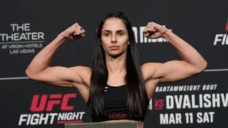 Paranaense ex-UFC revela aposentadoria do MMA: “Grata por tudo”