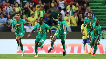 À espera de Ancelotti, Brasil vai mal, toma quatro gols e perde para Senegal