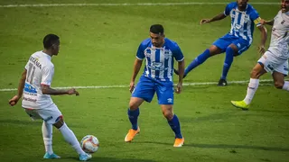 Avaí x Paraná: Rogério Micale e o dilema do “cobertor curto” do Tricolor