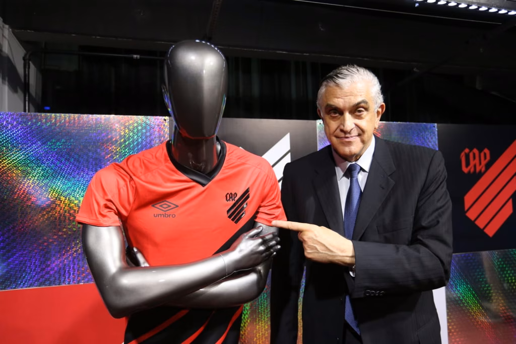 Petraglia nova camisa Athletico 2018