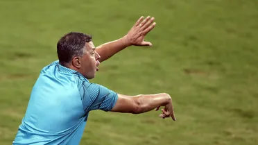 Pachequinho lamenta ansiedade do Coritiba em chances perdidas contra o Galo