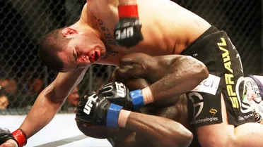 Ex-campeão do UFC é solto após dez meses preso