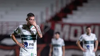 Coxa encerra sua pior campanha nos pontos corridos com derrota para Atlético-GO