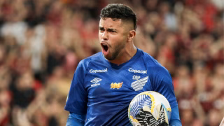 Mycael revela o que o motivou em primeira defesa de pênalti pelo Athletico