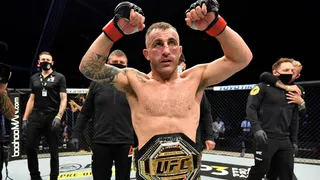 UFC 266 terá duas disputas de cinturão e três brasileiros em ação