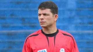 Árbitro paranaense participa da abertura da Copa do Mundo