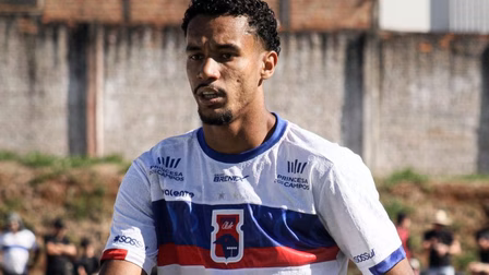 “Uma honra”: Lateral se despede do Paraná Clube e volta para clube paulista