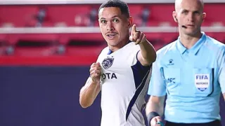 Ex-Athletico brilha e tem média de um gol por jogo na Ásia