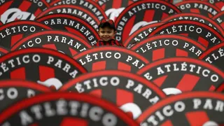 Ironia e protesto: duas fotos que explicam a força da Arena para o Atlético