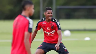 Por que o Athletico não aproveita Abner, Khellven, Halter e companhia no Estadual?