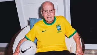 Zagallo é homenageado por clubes, jogadores e ex-atletas