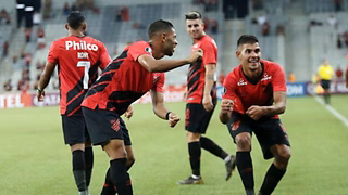 Athletico provoca Coritiba após goleada na Libertadores: “TIBAÇO”