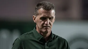 Rival de Athletico e Coritiba na briga pelo acesso demite técnico