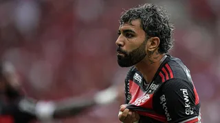 Gabigol brilha e Flamengo vence o Atlético-MG na primeira partida da final
