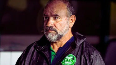 Sem calendário, Coritiba define situação de técnico PC de Oliveira