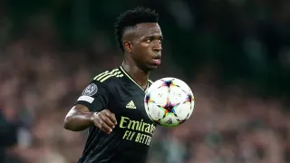 CBF manifesta solidariedade a Vinícius Júnior em ataque racista; Pelé mostra apoio