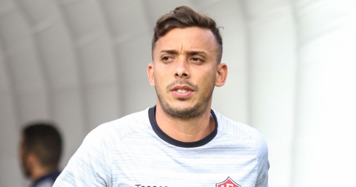 Ex-Arsenal e Athletico reforça time na Série D aos 36 anos