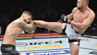 Curitibano John Allan amarga derrota para americano no UFC 268