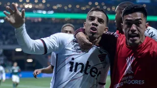 Terans revela mensagem de compatriota Arrascaeta sobre final Athletico e Flamengo e exalta Petraglia