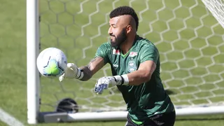Com contrato até 2023, Coritiba confirma retorno do goleiro Muralha