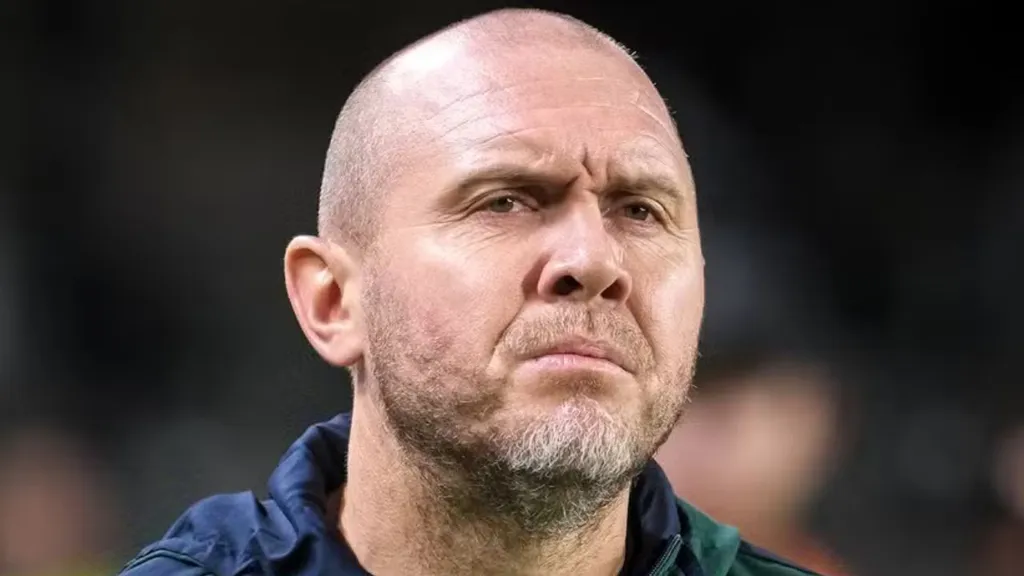 técnico mozart coritiba rescisão zagueiro bruno viana