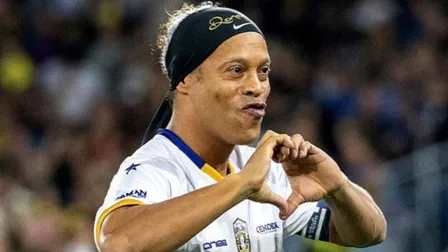 Ronaldinho Gaúcho manda recado em despedida para Messi: “Nós sabemos”
