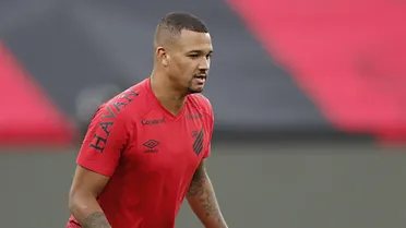 Athletico tem retornos, suspensões e dúvida na zaga contra o Atlético-MG