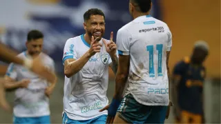 Série C: Londrina goleia e se firma no G8, enquanto Maringá entra em crise