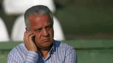 Ney e Vialle para arrancar o Coxa da beira do caos