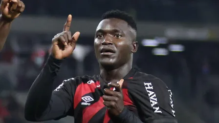 “Mais um na conta”: Viveros mira disputa pela artilharia do Brasileirão com Pedro, do Flamengo