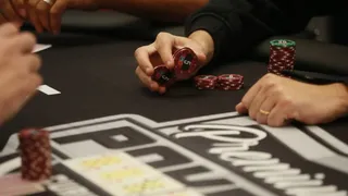 O que faz falta na pandemia? Para jogador de poker, a saudade é das fichas
