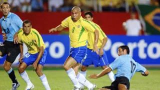Seleção brasileira já jogou mais de dez vezes no Paraná; relembre