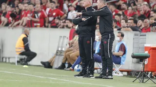 Furacão deve tentar engolir para não ser engolido