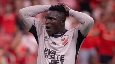 Kevin Viveros é uma desilusão de R$ 30 milhões no Athletico?