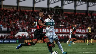 Time do Coritiba tem sido gigante em casa e anão fora