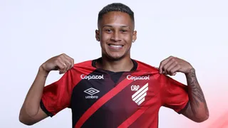 De volta, Vitinho fecha empréstimo com o Athletico até junho
