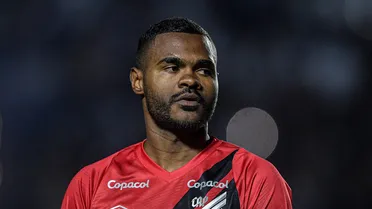 São Paulo define futuro de Nikão, emprestado ao Athletico