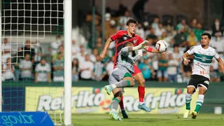 Coritiba e Athletico alternam domínio de clássico, mas não saem do zero