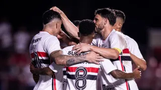Promessa que esnobou Athletico celebra vitória sobre o Coritiba: “Sempre especial”