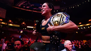 Lenda do MMA deixa aposentadoria de lado e anuncia volta ao UFC