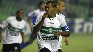 Ronaldo empurrou, Vuaden derrubou. Mas se o Wallyson faz os gols…