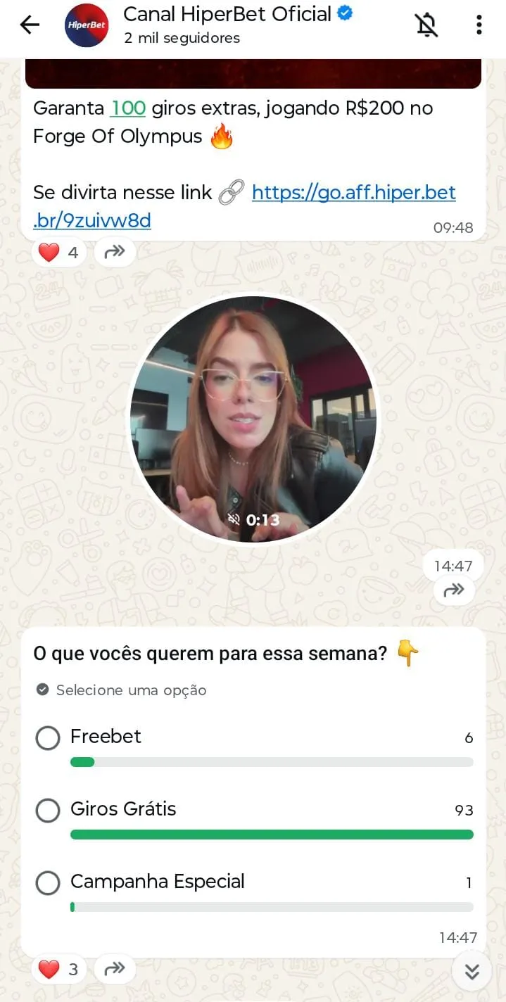 Canal de apostas do Whatssapp da Hiperbet, com enquete, oferta de giros grátis e um vídeo da ADM