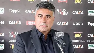 Santos anuncia Alexandre Gallo como substituto de Falcão no cargo de coordenador